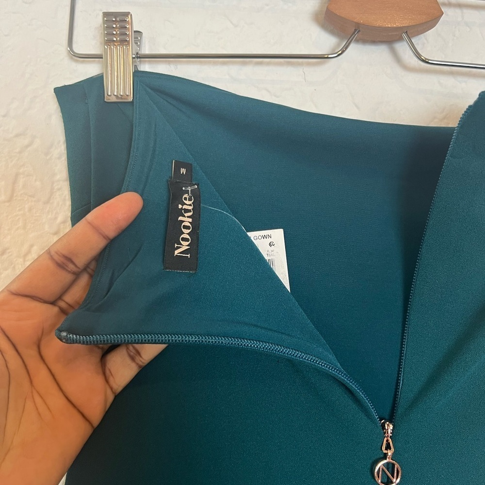 Nookie Lust One Shoulder Gown in Green - Picture 9 of 10